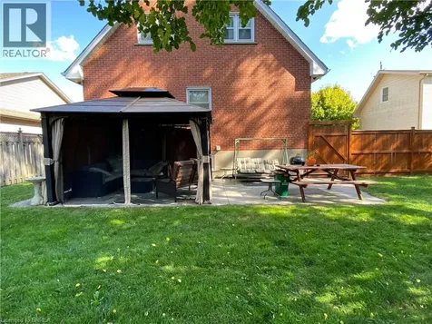 66 Rowanwood Avenue Brantford ON N3S 7C6