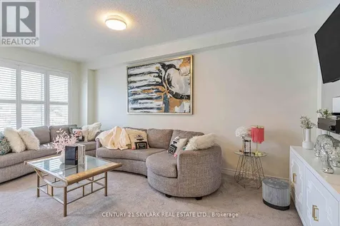 336 Col Phillips Drive Shelburne ON L9V 3W1