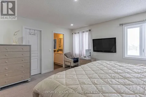 336 Col Phillips Drive Shelburne ON L9V 3W1