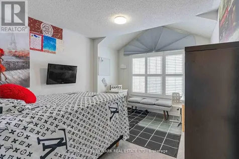 336 Col Phillips Drive Shelburne ON L9V 3W1