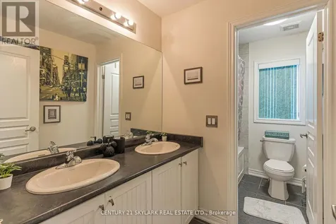 336 Col Phillips Drive Shelburne ON L9V 3W1