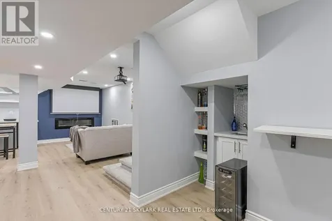 336 Col Phillips Drive Shelburne ON L9V 3W1