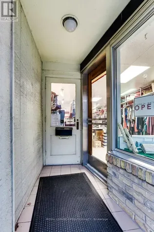33 Talbot Street East Aylmer ON N5H 1H3