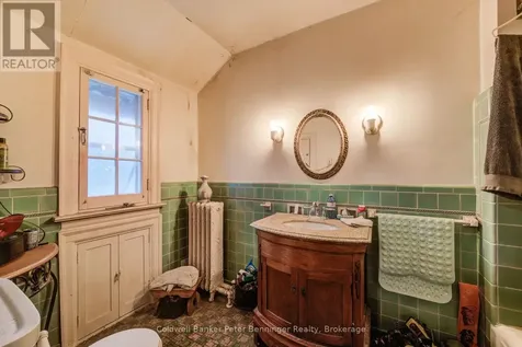71 Margaret Avenue Kitchener ON N2H 4H3