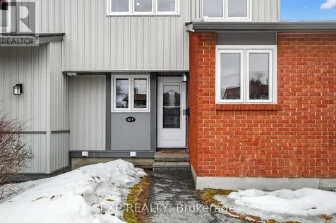 42F Benlea Drive Ottawa ON K2G 4A9