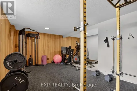 42F Benlea Drive Ottawa ON K2G 4A9