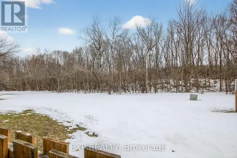 42F Benlea Drive Ottawa ON K2G 4A9