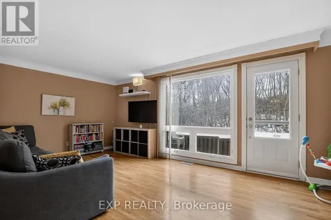 42F Benlea Drive Ottawa ON K2G 4A9