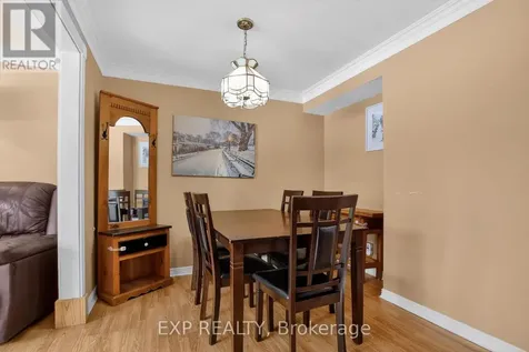 42F Benlea Drive Ottawa ON K2G 4A9