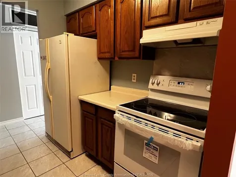 3875 Tecumseh Road East Windsor ON N8W 1T1