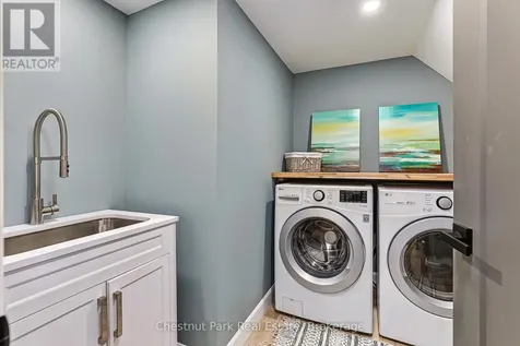 22 Kennedy Avenue Collingwood ON L9Y 0Z5