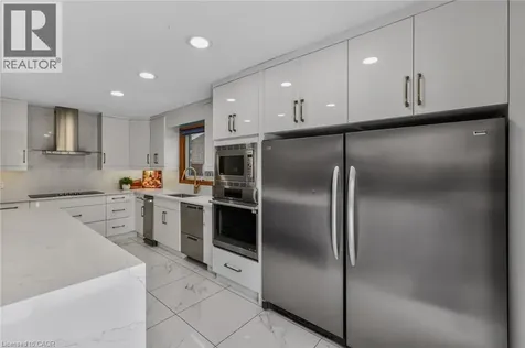 41 Candor Crescent Stoney Creek ON L8E 4X6