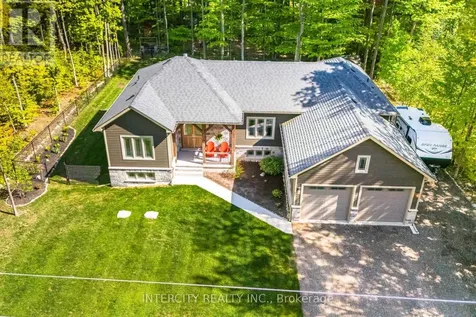 41 Tall Pines Drive Tiny ON L9M 0H4