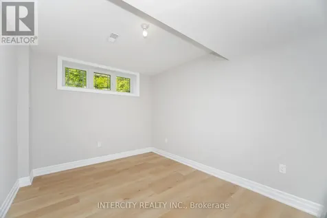 41 Tall Pines Drive Tiny ON L9M 0H4