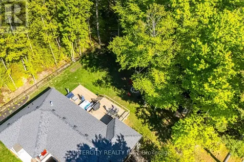 41 Tall Pines Drive Tiny ON L9M 0H4