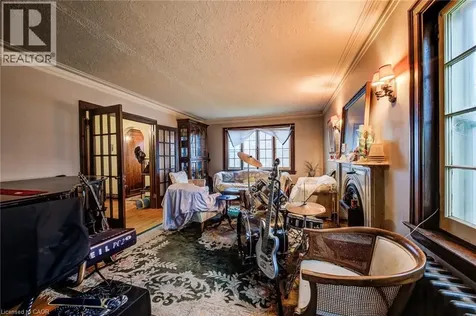 71 Margaret Avenue Kitchener ON N2H 4H3