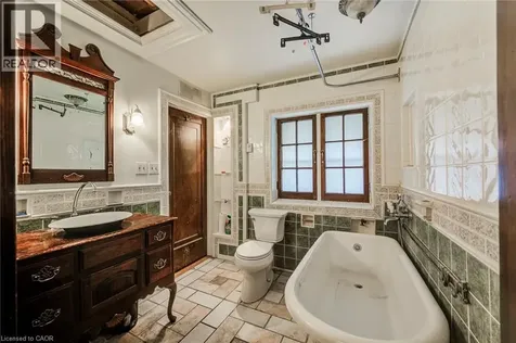 71 Margaret Avenue Kitchener ON N2H 4H3