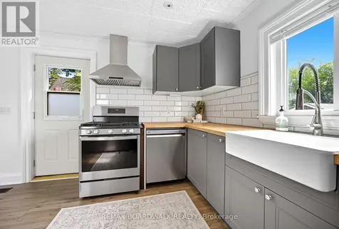 22 Isabella Street Perth ON K7H 2W8