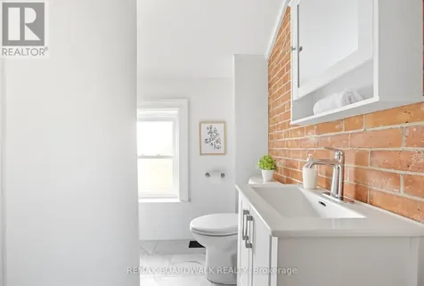 22 Isabella Street Perth ON K7H 2W8