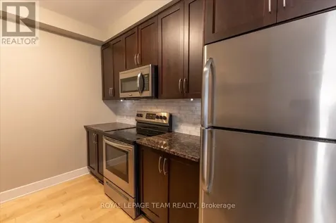 9 Balsam Street Ottawa ON K1R 7K6