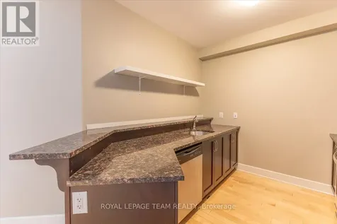 9 Balsam Street Ottawa ON K1R 7K6