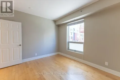 9 Balsam Street Ottawa ON K1R 7K6