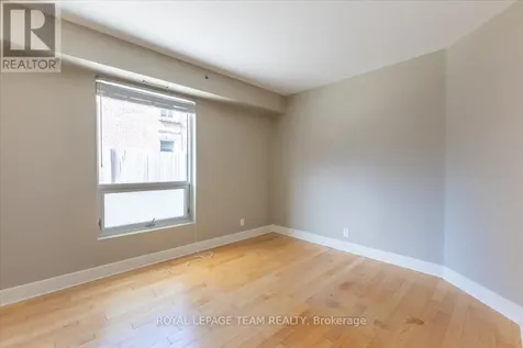 9 Balsam Street Ottawa ON K1R 7K6