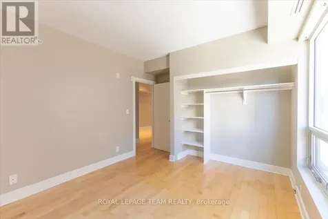9 Balsam Street Ottawa ON K1R 7K6