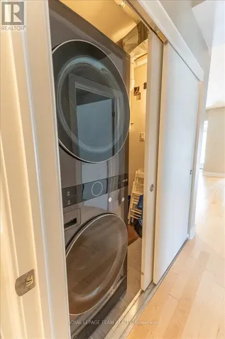 9 Balsam Street Ottawa ON K1R 7K6