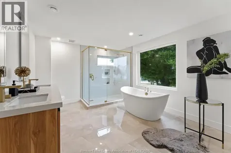 2371 Riverside Drive West Windsor ON N9B 1B1