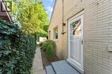 2371 Riverside Drive West Windsor ON N9B 1B1
