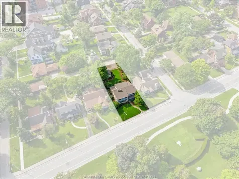 2371 Riverside Drive West Windsor ON N9B 1B1