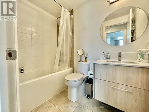 255 Bay Street Ottawa ON K1R 0C5