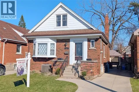 143 Huxley Avenue South Hamilton ON L8K 2P9