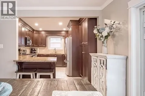 143 Huxley Avenue South Hamilton ON L8K 2P9
