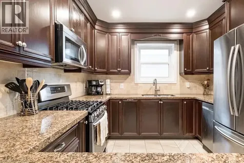 143 Huxley Avenue South Hamilton ON L8K 2P9