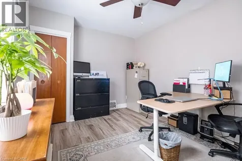 143 Huxley Avenue South Hamilton ON L8K 2P9
