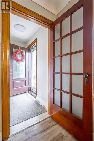 143 Huxley Avenue South Hamilton ON L8K 2P9