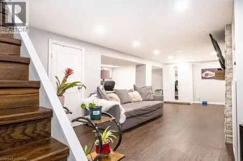 143 Huxley Avenue South Hamilton ON L8K 2P9