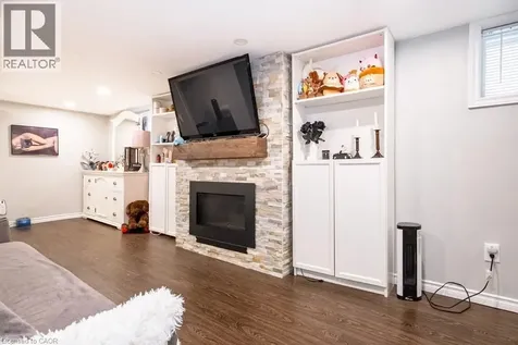 143 Huxley Avenue South Hamilton ON L8K 2P9