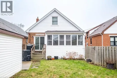 143 Huxley Avenue South Hamilton ON L8K 2P9