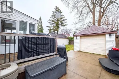 143 Huxley Avenue South Hamilton ON L8K 2P9