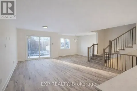 327 Voyageur Place Russell ON K0A 1W1