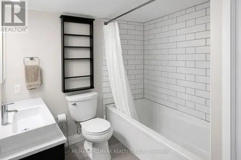 2160 Lambeth Walk Ottawa ON K2C 1G1