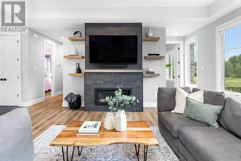 3783 Woodkilton Road Ottawa ON K0A 3M0