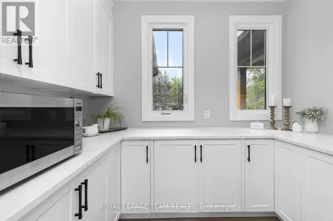 3783 Woodkilton Road Ottawa ON K0A 3M0