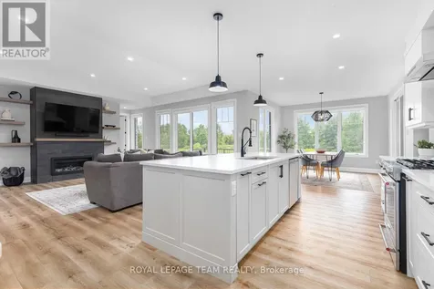 3783 Woodkilton Road Ottawa ON K0A 3M0
