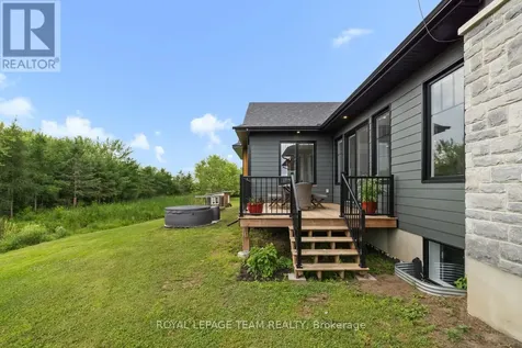 3783 Woodkilton Road Ottawa ON K0A 3M0