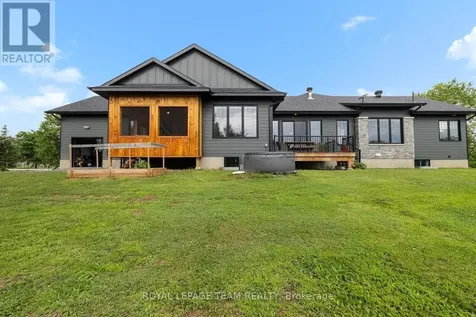 3783 Woodkilton Road Ottawa ON K0A 3M0