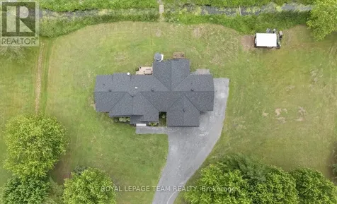 3783 Woodkilton Road Ottawa ON K0A 3M0